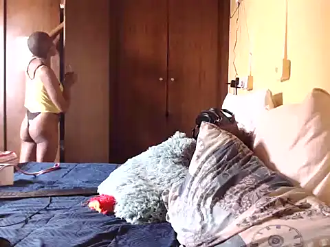 LONGBLKCLIT36 online show from 02-06-26, 09:45