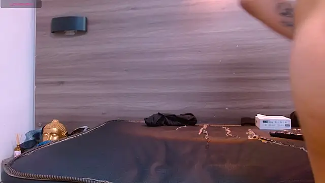 Snapshot of Cutie_Shy_ chatting on 02-28-25, 11:12 Cutie Shy online show from 02-28-25, 11:12