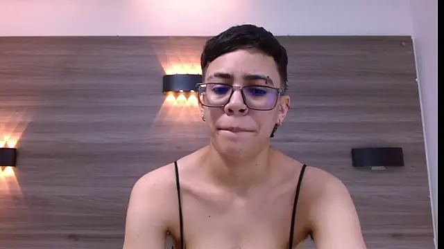 Snapshot of Cutie_Shy_ chatting on 03-07-25, 07:05 Cutie Shy online show from 03-07-25, 07:05