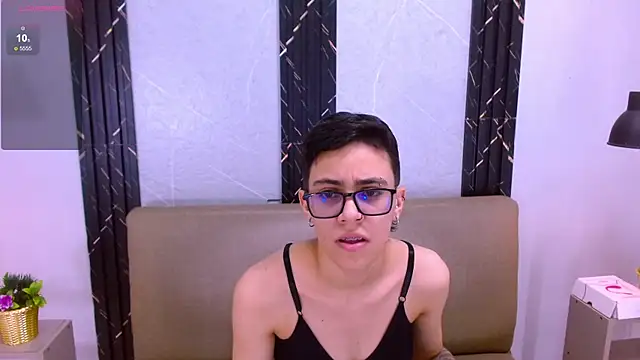 Snapshot of Cutie_Shy_ chatting on 10-13-25, 07:25 Cutie Shy online show from 10-13-25, 07:25