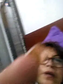 Snapshot of Kazsandraa chatting on 02-14-25, 07:12 Kazsandraa online show from 02-14-25, 07:12