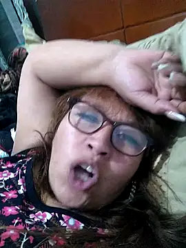 Snapshot of Kazsandraa chatting on 02-18-25, 04:58 Kazsandraa online show from 02-18-25, 04:58