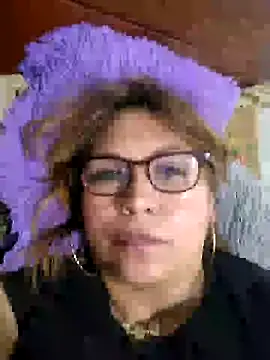 Snapshot of Kazsandraa chatting on 03-17-25, 05:16 Kazsandraa online show from 03-17-25, 05:16