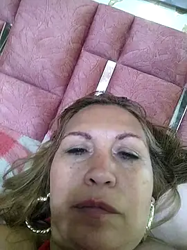 Snapshot of Kazsandraa chatting on 11-08-25, 08:18 Kazsandraa online show from 11-08-25, 08:18