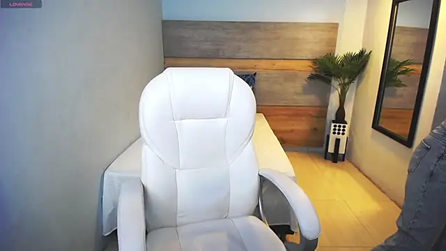 Snapshot of liseth_fox chatting on 03-16-25, 01:38 liseth fox online show from 03-16-25, 01:38