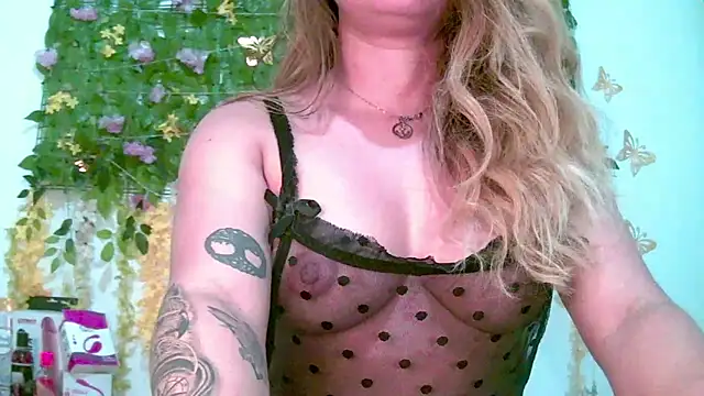 Crysrus online show from 04-08-26, 11:48