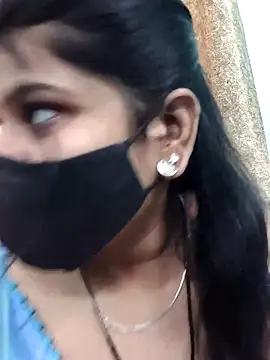 Snapshot of Hotty-simran chatting on 11-20-25, 04:23 Hotty-simran online show from 11-20-25, 04:23