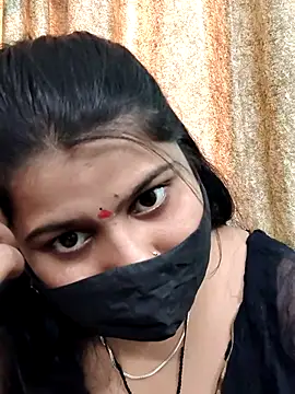 Snapshot of Hotty-simran chatting on 11-22-25, 04:22 Hotty-simran online show from 11-22-25, 04:22