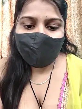 Snapshot of Hotty-simran chatting on 11-25-25, 04:23 Hotty-simran online show from 11-25-25, 04:23