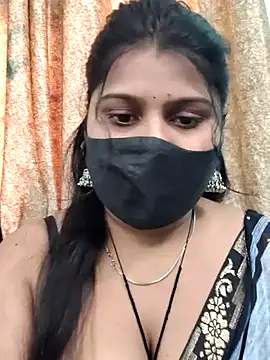 Snapshot of Hotty-simran chatting on 11-26-25, 04:24 Hotty-simran online show from 11-26-25, 04:24