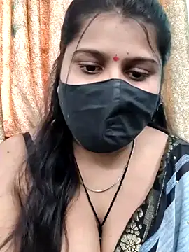 Snapshot of Hotty-simran chatting on 12-16-25, 05:45 Hotty-simran online show from 12-16-25, 05:45