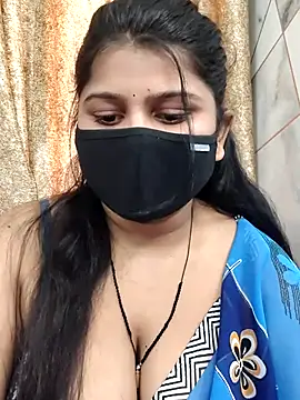 Snapshot of Hotty-simran chatting on 01-15-26, 04:50 Hotty-simran online show from 01-15-26, 04:50