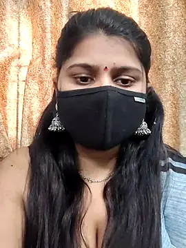 Snapshot of Hotty-simran chatting on 02-17-26, 04:42 Hotty-simran online show from 02-17-26, 04:42