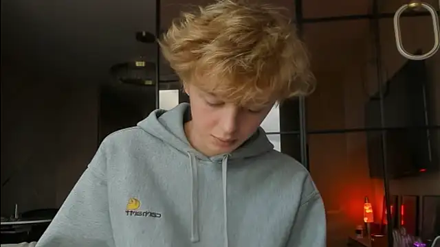 agelandreww online show from 04-23-26, 03:14