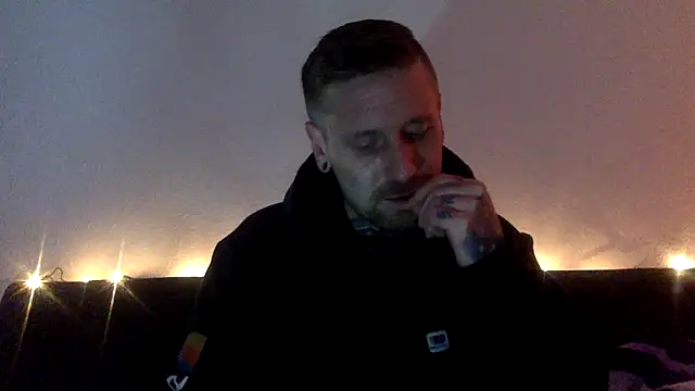 Snapshot of Schabernack1990 chatting on 03-18-26, 12:47 Schabernack1990 online show from 03-18-26, 12:47