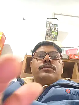 Srmotrs online show from 11-18-25, 01:37