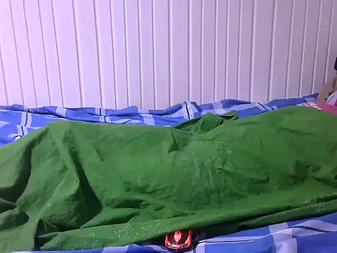 Snapshot of Sexy_baby004 chatting on 10-17-25, 08:00 Sexy baby004 online show from 10-17-25, 08:00