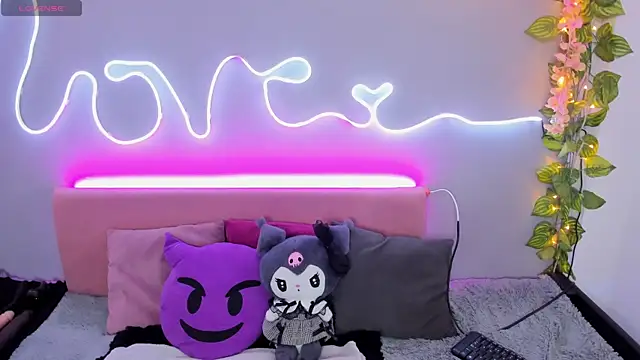 Snapshot of YouliteSllut2 chatting on 12-11-24, 08:28 YouliteSllut2 online show from 12-11-24, 08:28