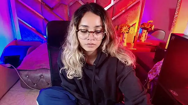 Olivia Fox69 online show from 11-20-25, 03:18