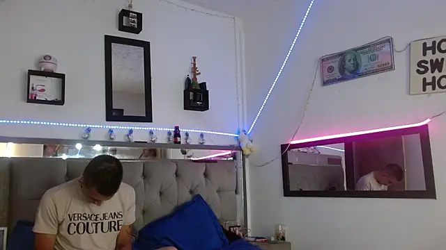 parejacaliente20154 online show from 03-19-25, 12:01