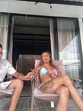 parejacaliente20154 online show from 04-21-26, 10:34