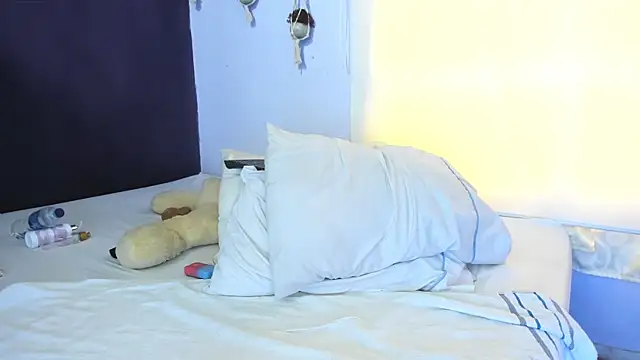 Leamonroe   online show from 04-14-26, 06:47