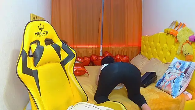 SandraHormas online show from 02-19-25, 01:39