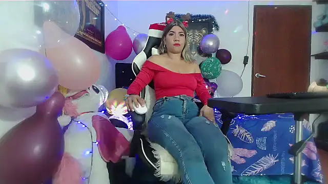 Snapshot of sexy_bunny_hot chatting on 12-11-24, 04:42 sexy bunny hot online show from 12-11-24, 04:42