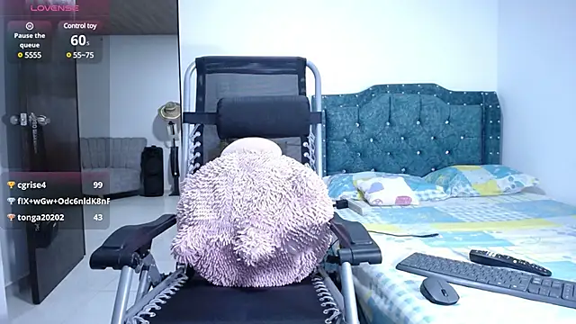 Snapshot of sofiamature01 chatting on 01-24-25, 05:42 sofiamature01 online show from 01-24-25, 05:42