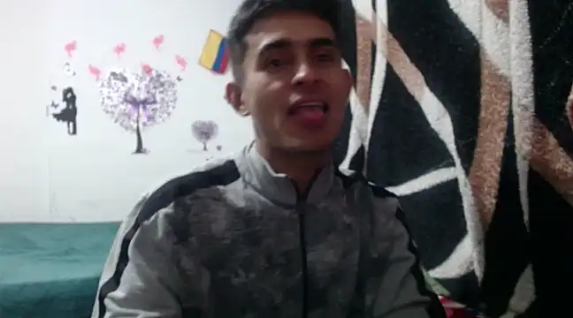 Snapshot of maria_and_angel chatting on 12-12-24, 02:04 maria and angel online show from 12-12-24, 02:04