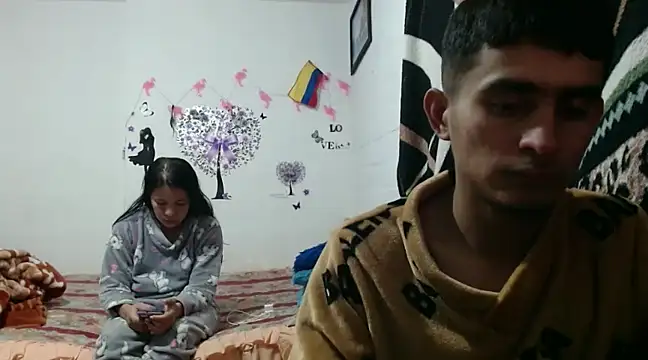 Snapshot of maria_and_angel chatting on 01-20-25, 01:50 maria and angel online show from 01-20-25, 01:50