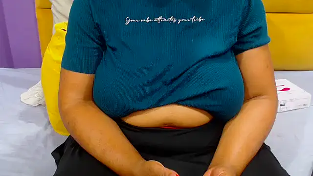 YELLOWBUSTYMELLONS online show from 10-13-25, 05:29