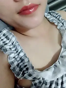 Snapshot of Sexyass13 chatting on 09-10-25, 04:40 Sexyass13 online show from 09-10-25, 04:40