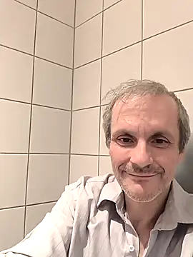 Snapshot of Zed0l1Mod chatting on 01-24-25, 04:39 Zed0l1Mod online show from 01-24-25, 04:39