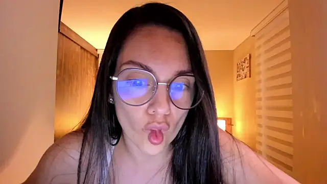 Snapshot of anabel_025 chatting on 03-04-25, 10:05 anabel 025 online show from 03-04-25, 10:05