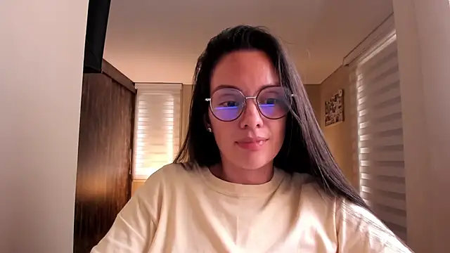 Snapshot of anabel_025 chatting on 03-05-25, 08:10 anabel 025 online show from 03-05-25, 08:10