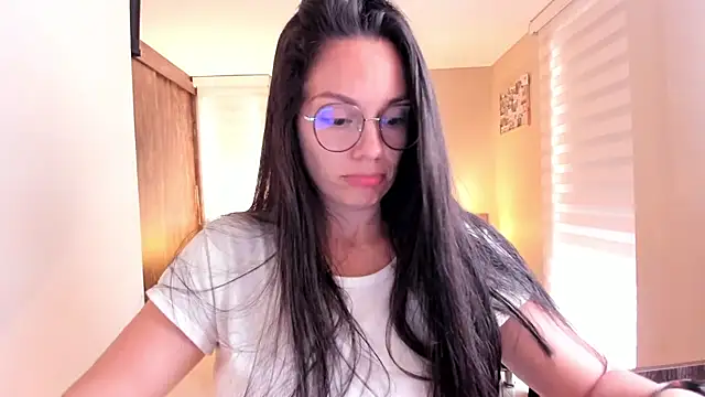 Snapshot of anabel_025 chatting on 03-08-25, 09:51 anabel 025 online show from 03-08-25, 09:51