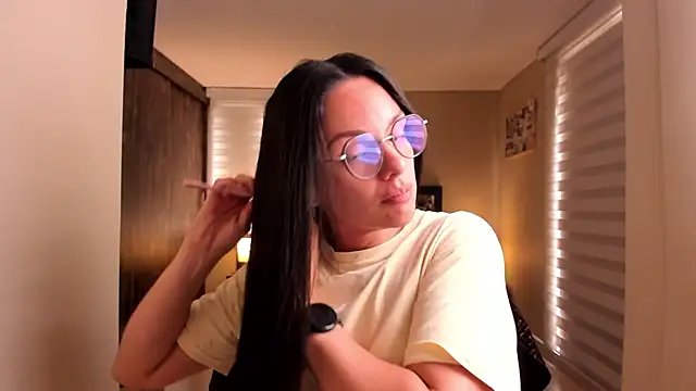 Snapshot of anabel_025 chatting on 03-10-25, 06:01 anabel 025 online show from 03-10-25, 06:01