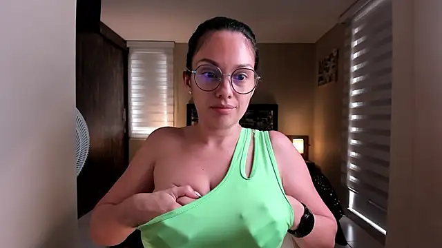 Snapshot of anabel_025 chatting on 03-13-25, 05:18 anabel 025 online show from 03-13-25, 05:18