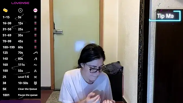 Snapshot of ana_squirt69 chatting on 12-13-25, 10:04 ana squirt69 online show from 12-13-25, 10:04