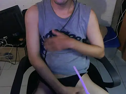 Snapshot of cloudyth1994 chatting on 10-07-25, 03:25 cloudyth1994 online show from 10-07-25, 03:25