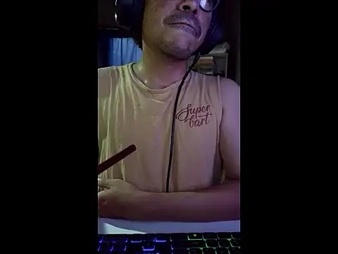 cloudyth1994 online show from 08-04-26, 10:51
