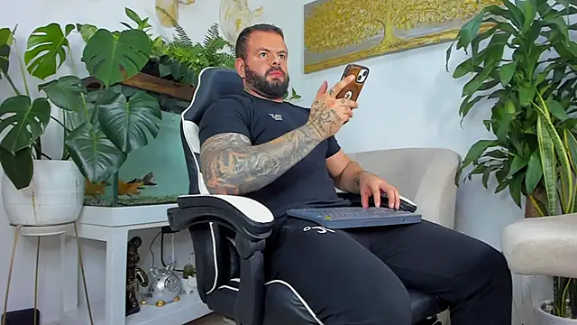 Johnnygrayson1 online show from 03-31-26, 01:40