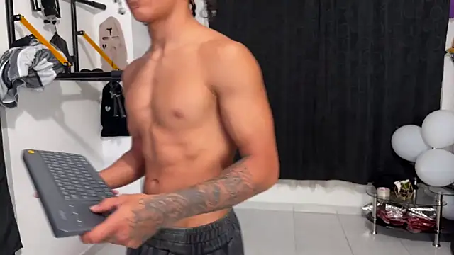 Snapshot of jokergc_2 chatting on 11-28-25, 11:07 jokergc 2 online show from 11-28-25, 11:07