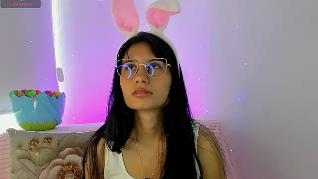 NayeCloud online show from 03-26-26, 01:49