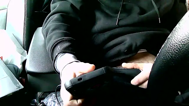 Snapshot of dadyyD95 chatting on 02-04-25, 12:33 dadyyD95 online show from 02-04-25, 12:33