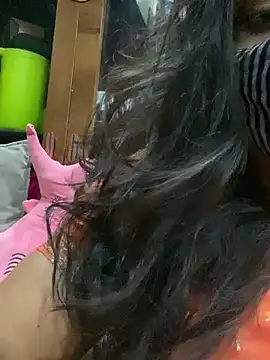 Snapshot of HaaniKaur chatting on 03-06-25, 05:22 HaaniKaur online show from 03-06-25, 05:22