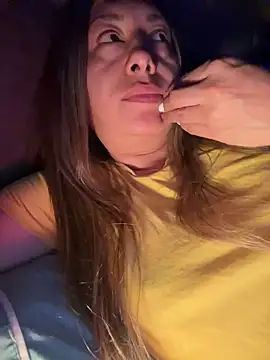 Snapshot of xLadyScarlettx chatting on 12-30-24, 03:03 xLadyScarlettx online show from 12-30-24, 03:03