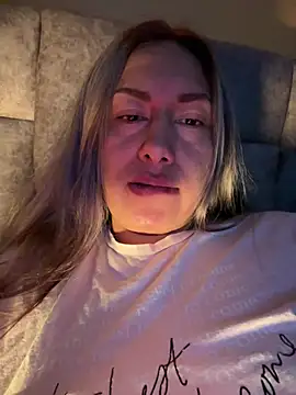 Snapshot of xLadyScarlettx chatting on 01-03-25, 04:55 xLadyScarlettx online show from 01-03-25, 04:55