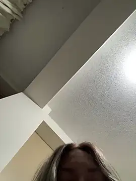 Snapshot of xLadyScarlettx chatting on 01-08-25, 03:19 xLadyScarlettx online show from 01-08-25, 03:19